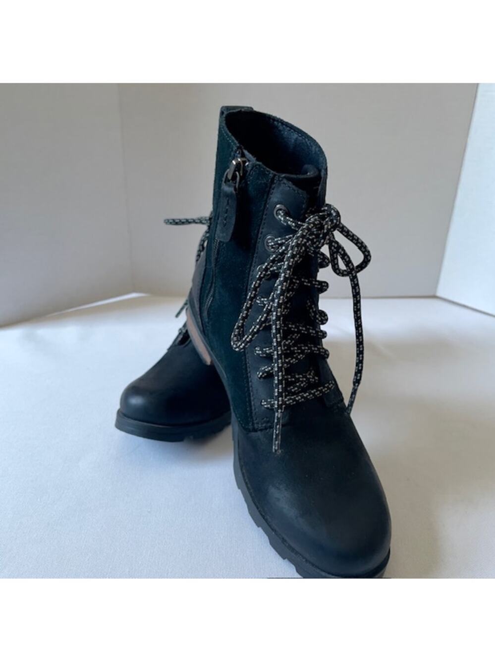 Sorel Black Waterproof Lace-Up Ankle Boots Women’s 8 NWOT Utility Urban Chic